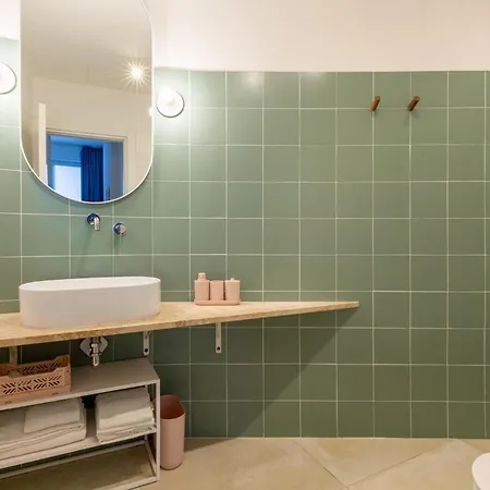 Spacebility - Self Check-in 4* Quartu SantʼElena